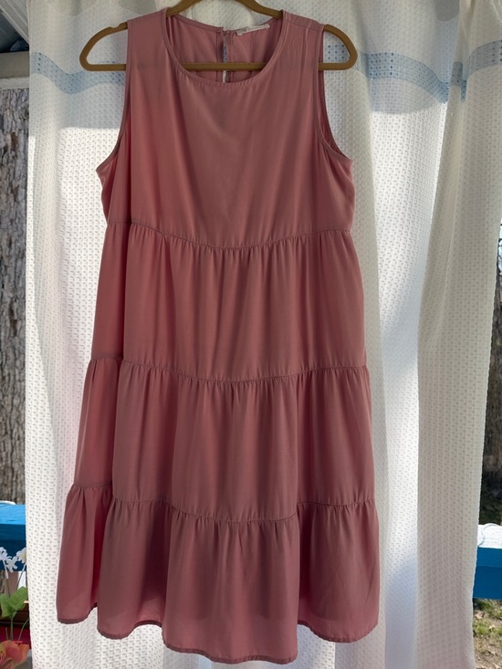 kirundo Dresses & Skirts - Kirundo sleeveless Tiered Midi Dress in Dusty Rose - Women